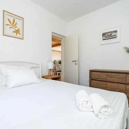 Bella Vista - Two Bedroom With Sea View Lejlighed *