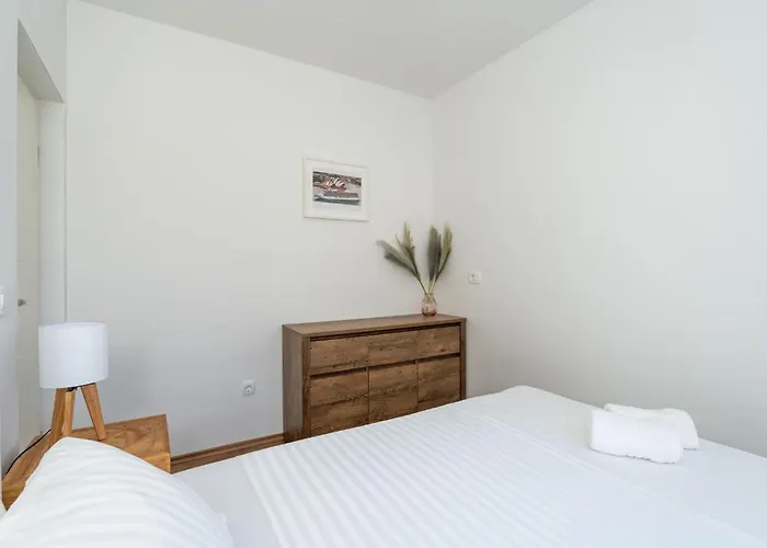 Bella Vista - Two Bedroom With Sea View Appartement