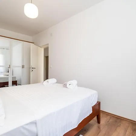 דירה Bella Vista - Two Bedroom With Sea View מליני