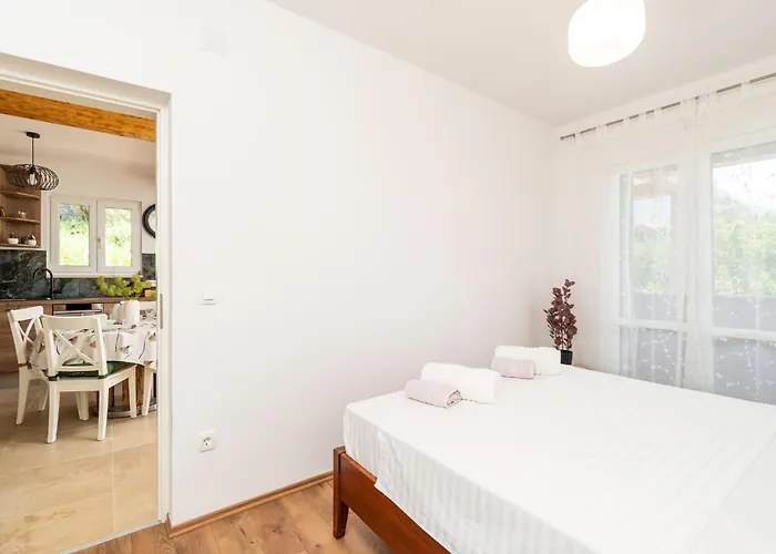 Bella Vista - Two Bedroom With Sea View Lejlighed Mlini